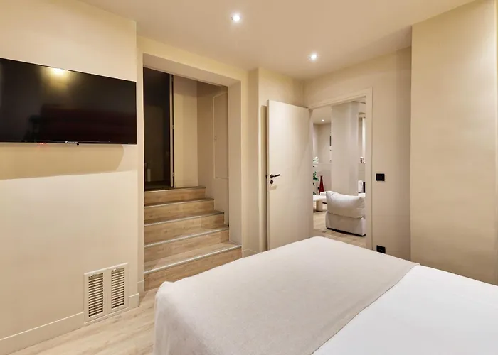 Elegant - 5bd-12p - Heart Of 'le Marais' Paris